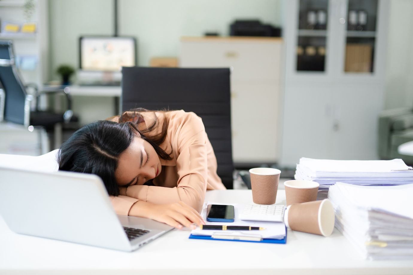 Burnout ou apenas cansaço? 5 sinais de que seu estresse ultrapassou o limite saudável
